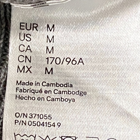 H&M Round Neck Gray Pullover Sweater Sz. M - Picture 10 of 11